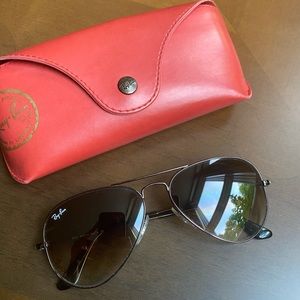 Ray ban aviators